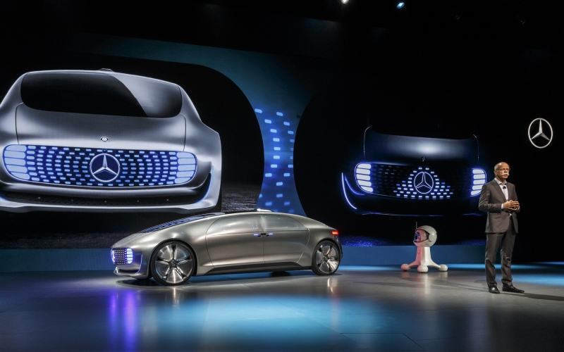 Mercedes F015 Silhouette that is Modern and Sleek