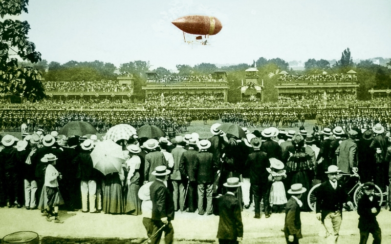 Alberto Santos-Dumont demonstrated his amazing airship design and flying ability