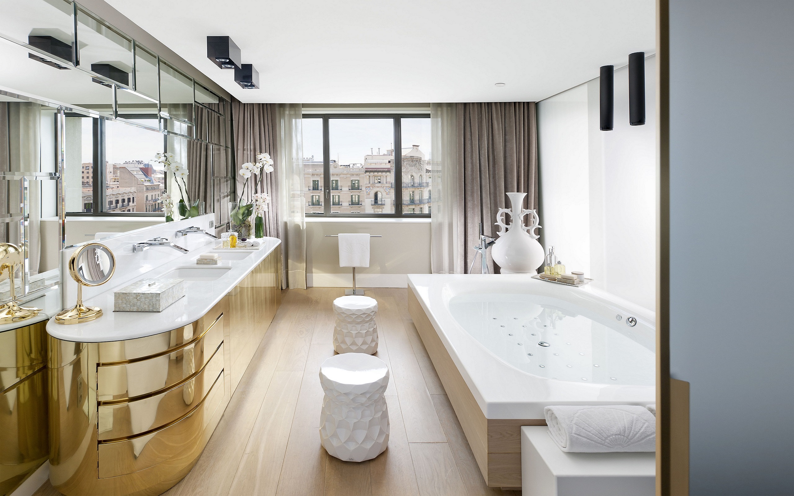 Квартира с большой ванной. Отель Mandarin oriental Barcelona 5. Красивые Ванные комнаты. Интерьер ванной комнаты. Современная ванная.