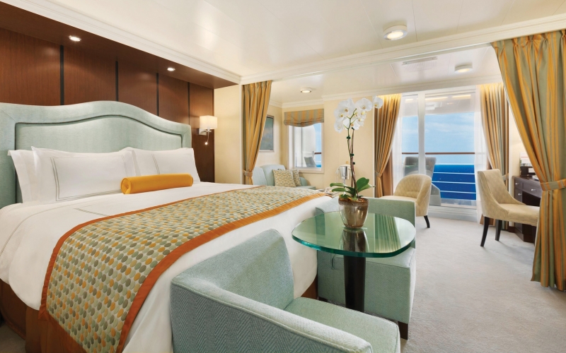 Passengers can choose from inside Staterooms, Veranda Staterooms, Suites or Penthouse