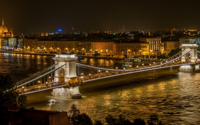 The Széchenyi Chain Bridge at Night