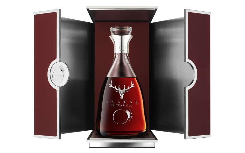 Dalmore Distillery and the Amazing Legend of Alexander Matheson and the Royal Stag